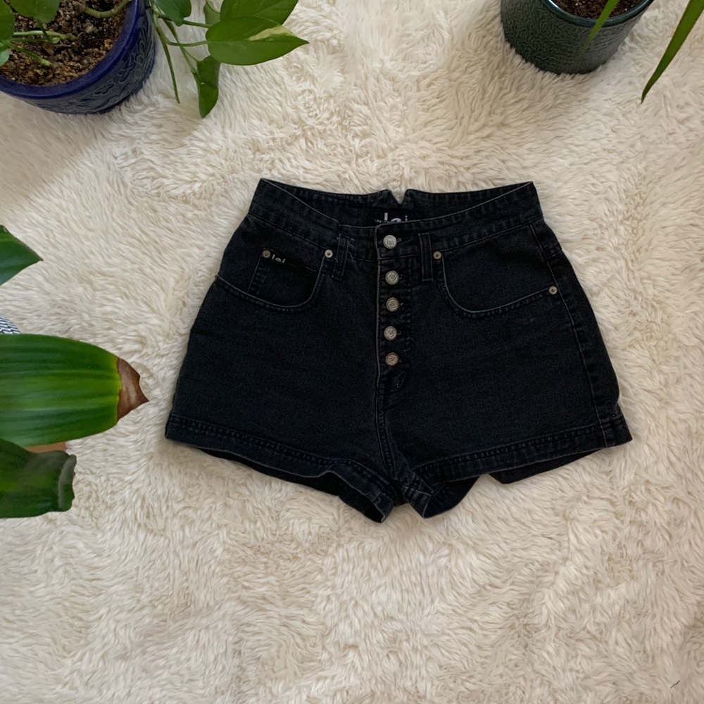 SOLD L.e.i. Vintage Jean Shorts